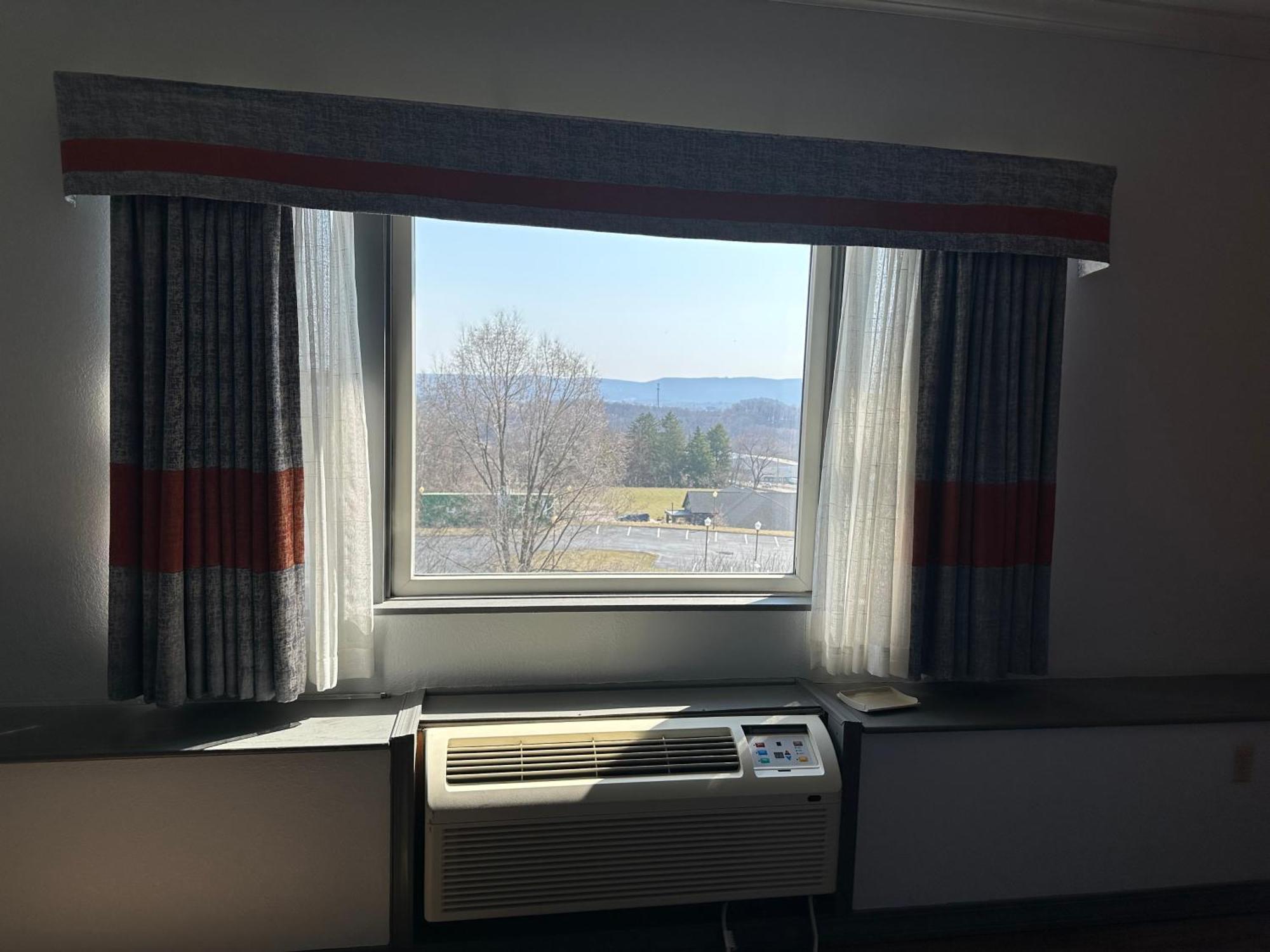 Inn At Mountainview Greensburg Exteriör bild